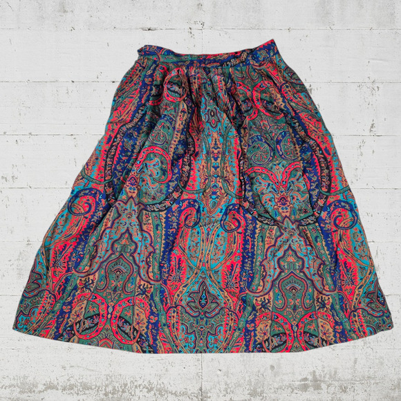 1970s Vintage Paisley Tapestry Red Blue Pleated Midi Skirt Made in USA Size 8 - Picture 10 of 10